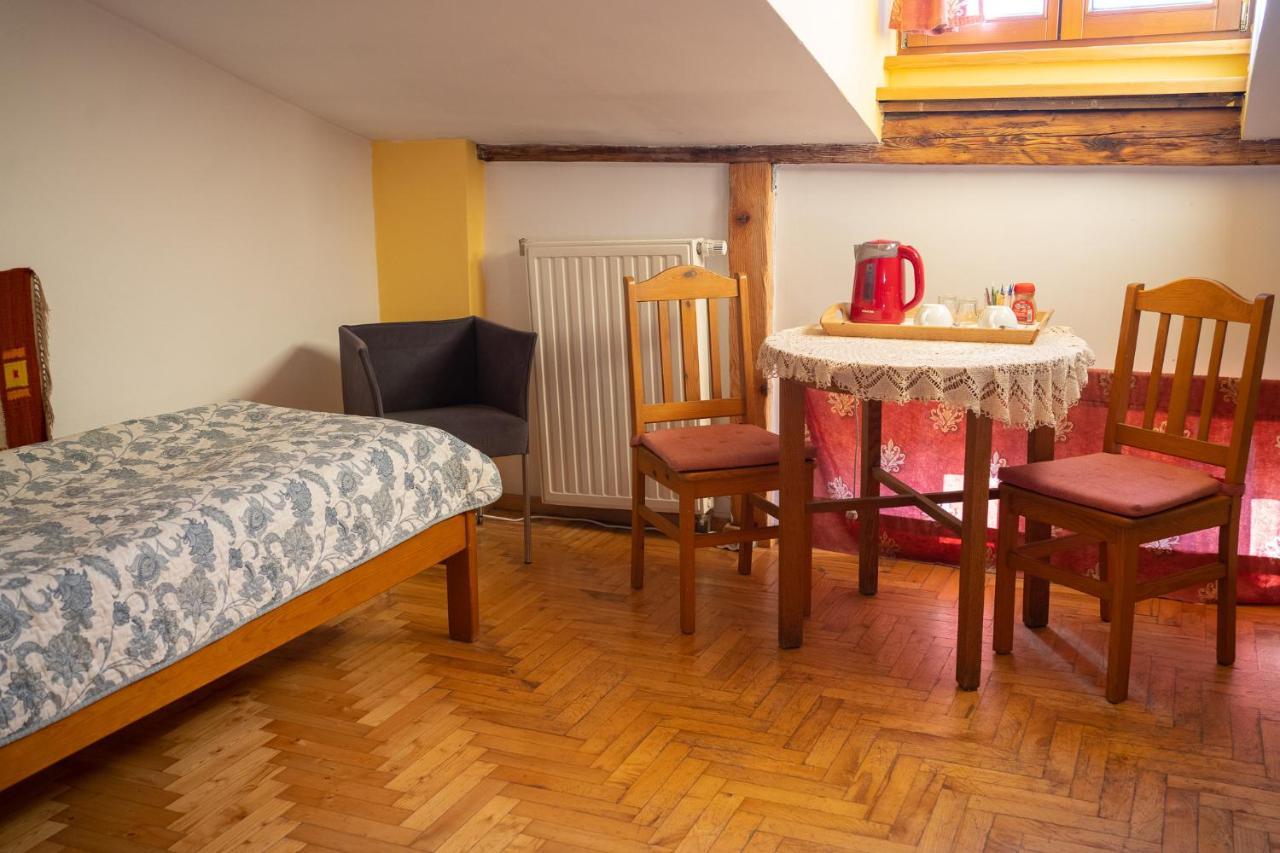 Kolory Guest House Cracovia Esterno foto