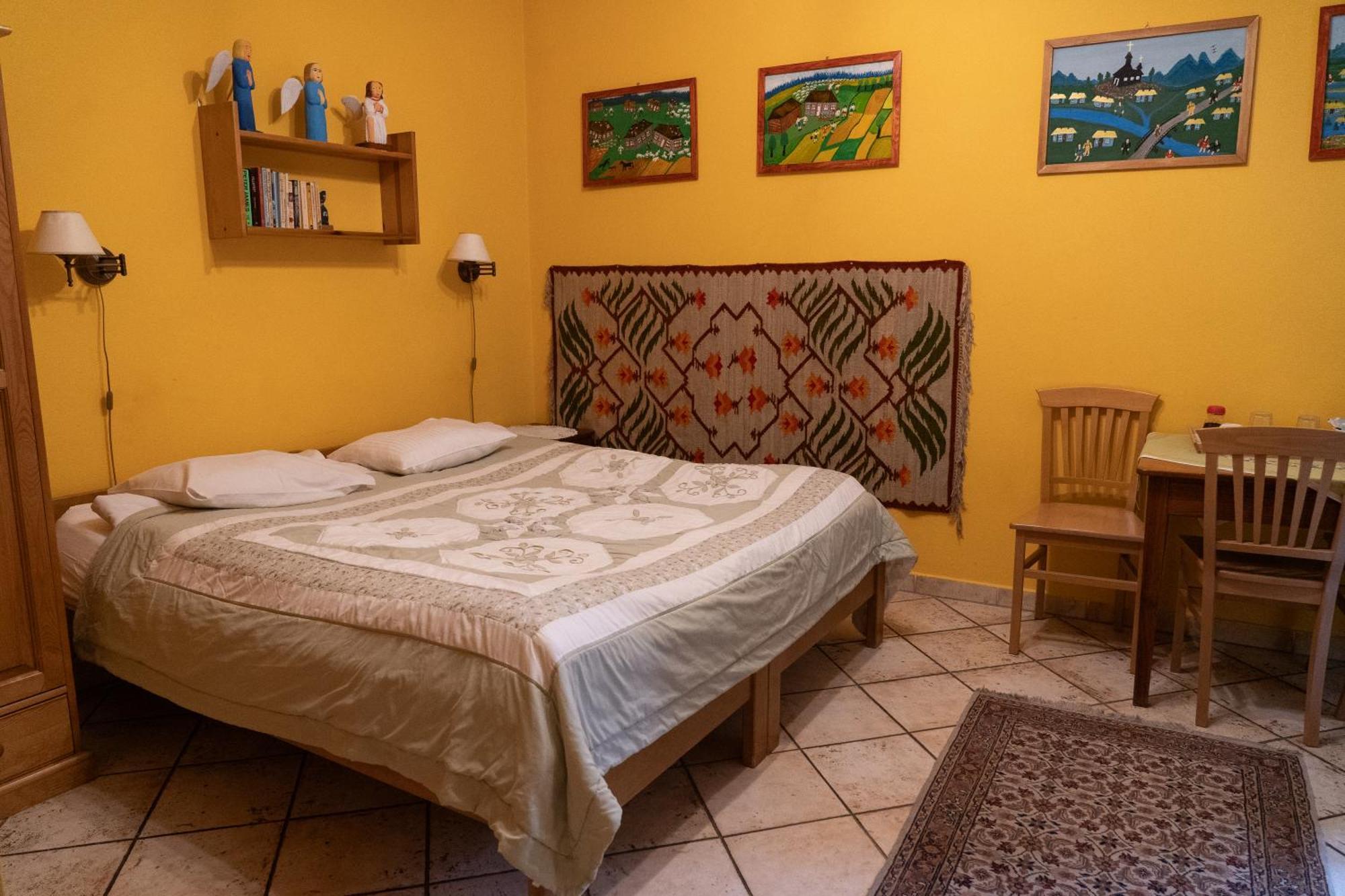Kolory Guest House Cracovia Esterno foto