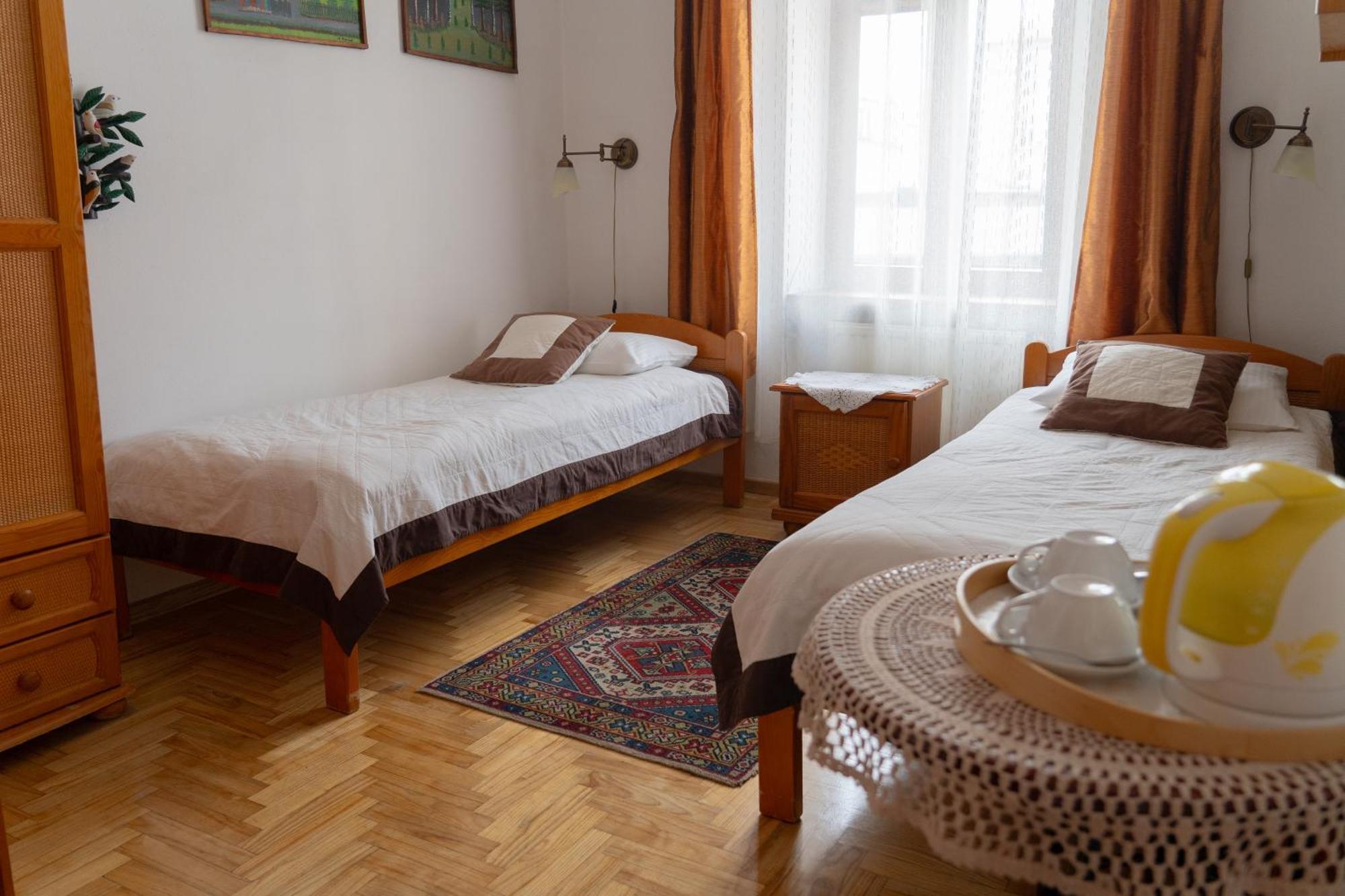 Kolory Guest House Cracovia Esterno foto